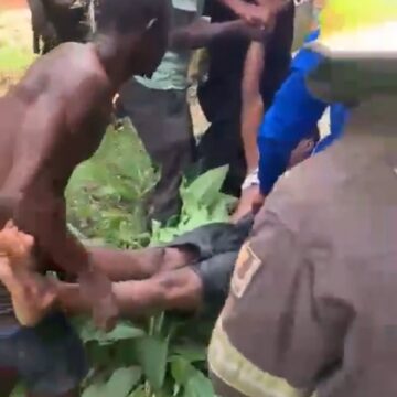 UPDATE: MALE CITIZEN LAGOS POLICE PERSONNEL ALLEGEDLY CHASE INTO CANAL, CONFIRMED DEAD