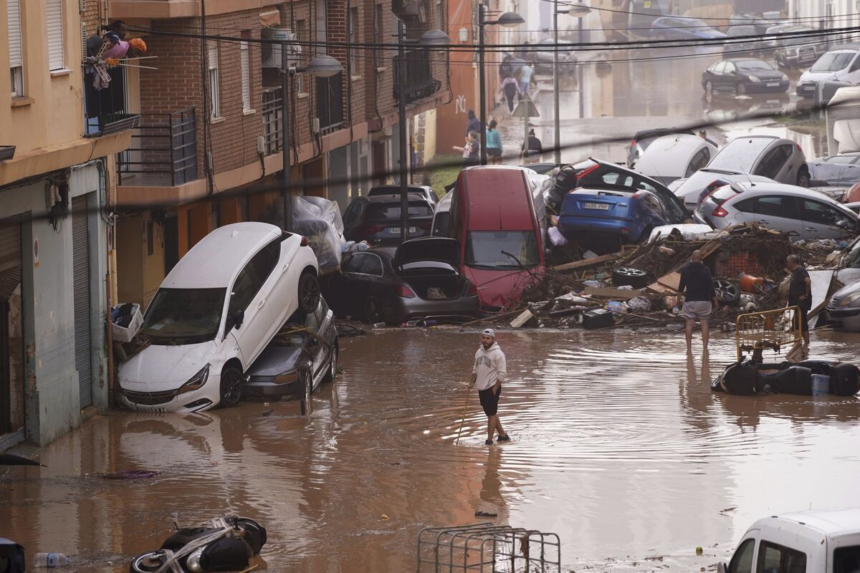 SPAIN WEEP AS IT’S HIT WITH DEADLIST FLOOD, GOVERNMENT DECLARES THREE DAYS MOURNING FOR THE DEAD