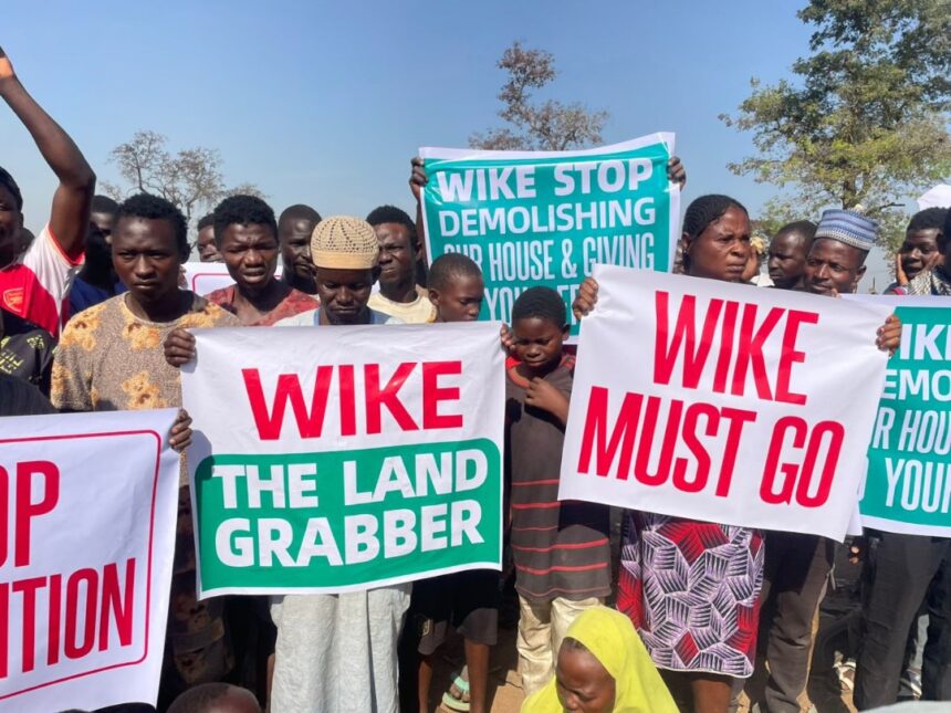 WhatsApp Image 2024-11-09 at 13.25.09_493fc032 PHOTO NEWS: ABUJA RESIDENTS PROTEST AGAINST WIKE’S OFFICE FOR FORCEFULLY TAKING THEIR LANDS