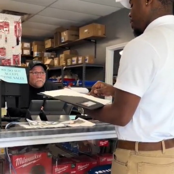 VIDEO: A TIK TOK CONTENT CREATOR WHO UNSATISFIED EMPLOYEES ANONYMOUSLY REPORT EMPLOYERS’ BAD BEHAVIOR TO.