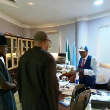 Sowore Condemns Peter Obi and Others for Beseeching Afe Babalola over Farotimi’s Detention