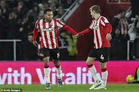 image Liverpool Beats Southampton 2-1 to Extend Unbeaten Run to 20 Games