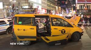 image New York Taxi Driver Hits 6 Pedestrians, 3 Taken to Hospital on Christmas Day
