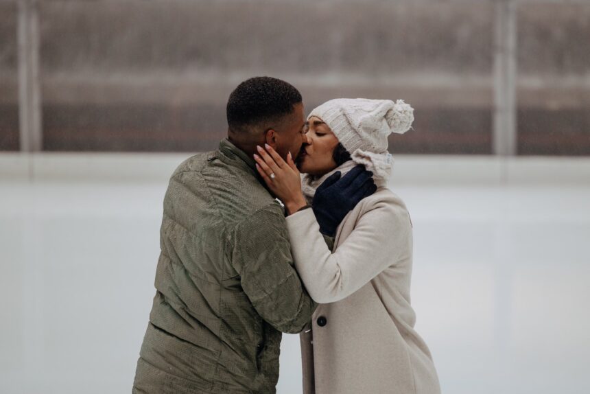 Man Spent Months to Teach Girlfriend How To Skate, So He Could Propose On the Ice at Rockefeller Center