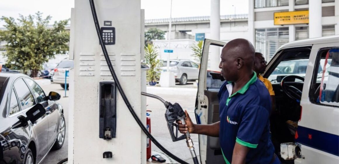 BREAKING: NNPC increases petrol price to N990 in Abuja, N965 in Lagos