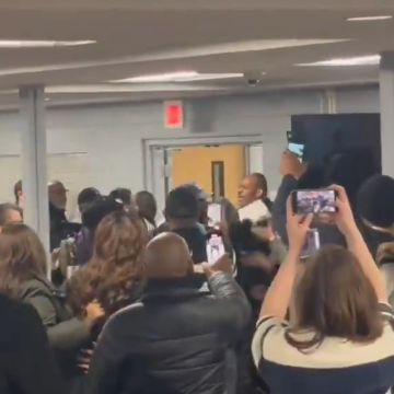 America’s Mayor Jumps Into Brawls at Illinois Board Meeting