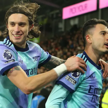 Arsenal begins 2025 with a bang, with a 3-1 win over Brentford.