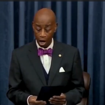 image Video: Kamala Harris Struggles With The Words in The Pledge Of Allegiance.