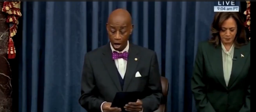 Video: Kamala Harris Struggles With The Words in The Pledge Of Allegiance.