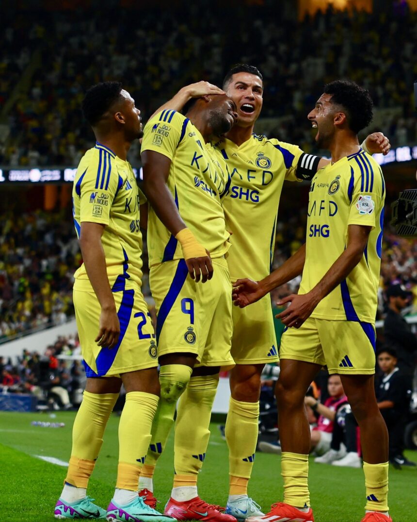 Photos: Cristiano Ronaldo, Jhon Duran Sharing Moment