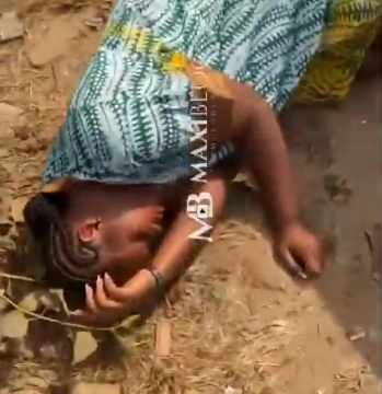 Video: Ogun Police Reportedly Drags Man’s Wife Out Of Vehicle, She Slumps, Husband Rage At NPF, Calls For Help