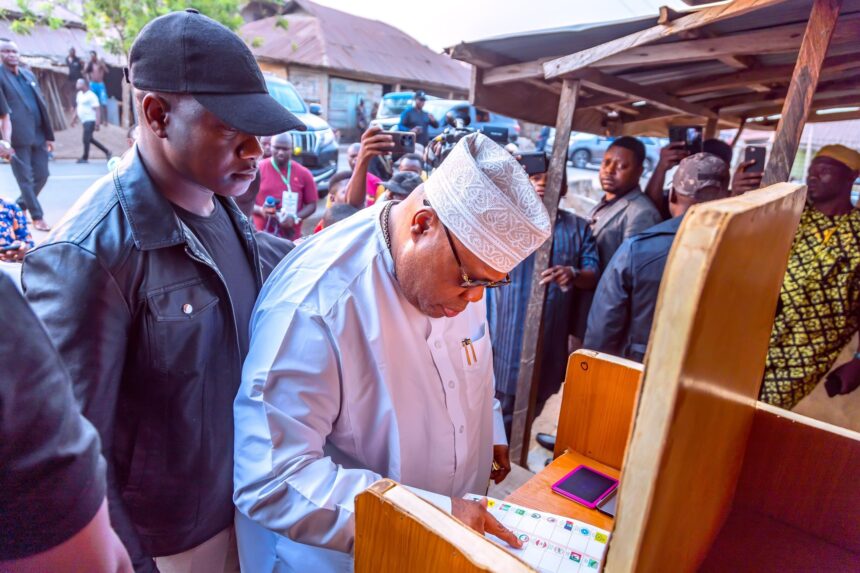Photos Story: Osun State Governor Adeleke And Residents Exercise civic duty To Elect Grass Root Leaders At Polling Units