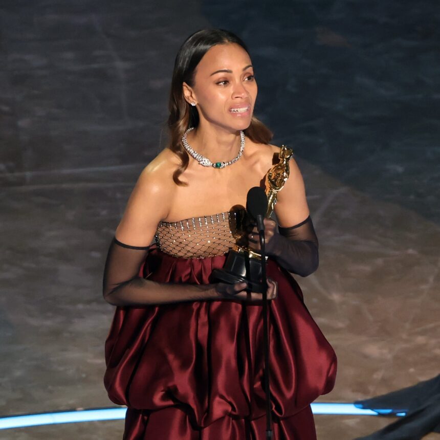Oscar Award: “I am the first American of Dominican origin to accept an Academy Award, and I know I will not be the last!” Zoe Saldaña  for Best Supporting Actress.