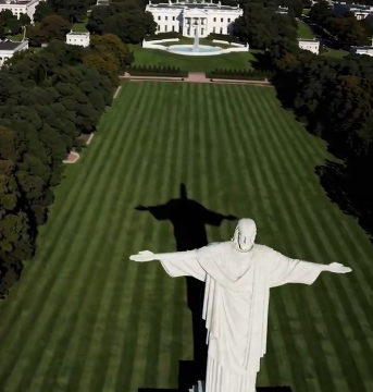 “Should A Statue Of Jesus Be Built On The White House Lawn? YES Or NO?” President Trump Inquire
