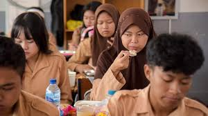 image Mass Food Poisonings Cast Shadow Over Indonesia’s Free School Meals