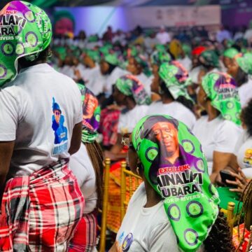 Rivers Women Walk Out Of Remi Tinubu’s Empowerment Event, Demand for Lady Valerie Fubara.