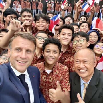 WhatsApp Image 2025-05-28 at 16.22.50_fb41ae4c Photo: “Indonesians Love France. And It Paid Off!” —French President Emmanuel Macron