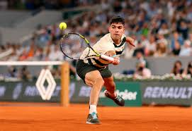 Alcaraz Makes It Past Dzumhur to Reach the Fourth Round of the French Open