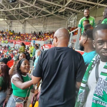 WhatsApp Image 2025-06-05 at 10.33.08_9a378a47 “He Is Not Allowed To Take Pictures With The Team!”—Eyewitness Recounts Why Officials Block The Nigerian Football Team From Taking Picture With Obi In London