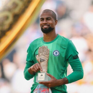 Photo: Golden Glove Winner Robert Sanchez.