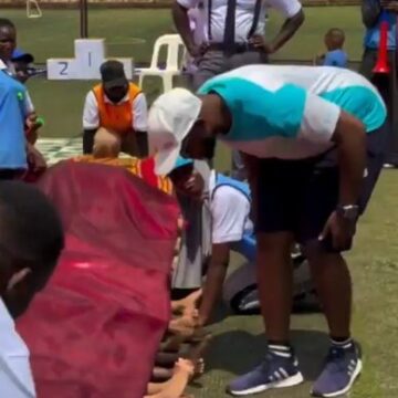 Psychology Of A Parent: Identify Your Child By Feet In 10 Seconds