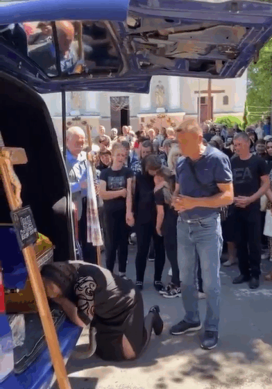 image Video: Diogo Jota’s Mother Broken And Inconsolable At Her Sons’ Funeral