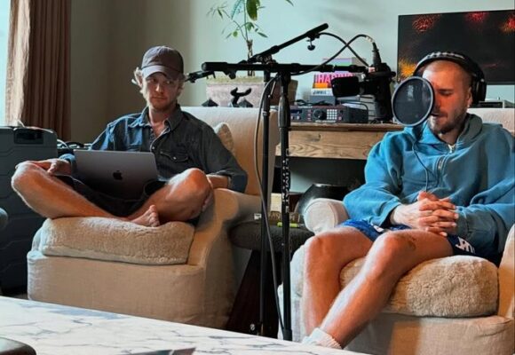 Photo: Justin Bieber Making Music