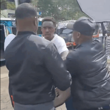 image “Kila Siku Thao Yangu!” Viral Video Captures Nairobi County Enforcement Officers Harassing A Photographer For Refusing To Bribe Them With A Ksh 1,000 Bribe.
