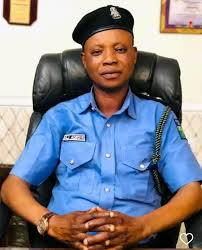 image Video: Nigeria Police Officers Harasses Comedian Makanju and his Lawyer Who Was Recording Them During A Stop And Search Operation At Ajah.