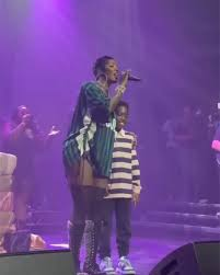 Tiwa Savage Son Jamil, Joins His Mom On Stage For The ‘On The Low’, Surprises Audience With His Rap Skill At Her London Concert.