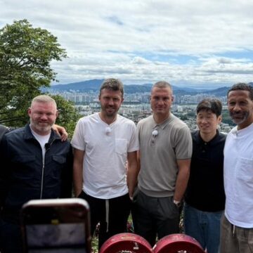 WhatsApp Image 2025-09-13 at 14.24.21_5c0e8949 Photos: “Squad Back Together”—Wayne Roony With Manchester United Legends