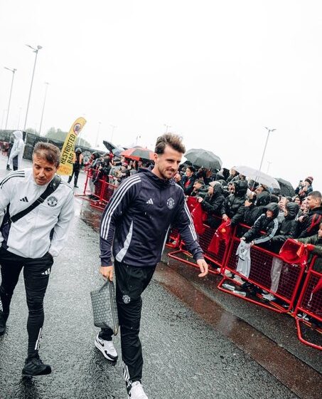 Photos: A Rainy Day In Manchester
