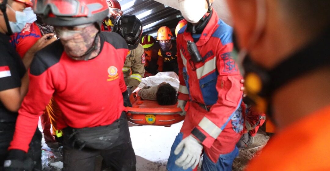 Rescuers Turn To Heavy Machinery As Hope Fades Of Finding Survivors Of Indonesia School Collapse