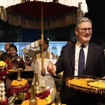 WhatsApp Image 2025-10-09 at 09.08.41_bf695d29 Photos: UK Prime Minister Keir Starmer Celebrates Diwali In Mumbai