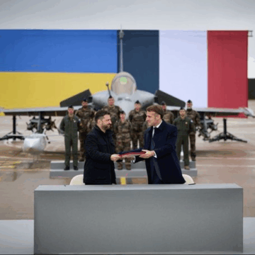 image Macron And Zelenskyy Signs A Declaration Of Intent For The Purchase Of French Weapons To Ukraine.