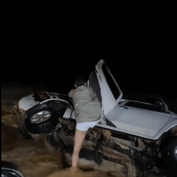 Chinese Embassy Offers Round-Trip Tickets To China And Huawei Products As Gifts To Saudi Arabia’s Youths Who Recue Two Chinese Engineers Trapped In Floodwaters