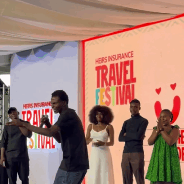 image UBA Chairperson Tony Elumelu And Others Gift A Homeless Graduate Cash And New Opportunities For Showcasing Talent At Heirs Insurance Travel Festival