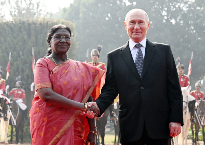 Photo News: Indian President Droupadi Murmu Accords Ceremonial Welcome To Russian Vladimir Putin At Rashtrapati Bhavan.
