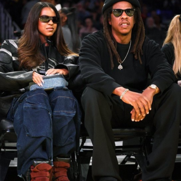 image Blue Ivy & Jay-Z Representing At The Lakers Game, Pair Up With LeBron James