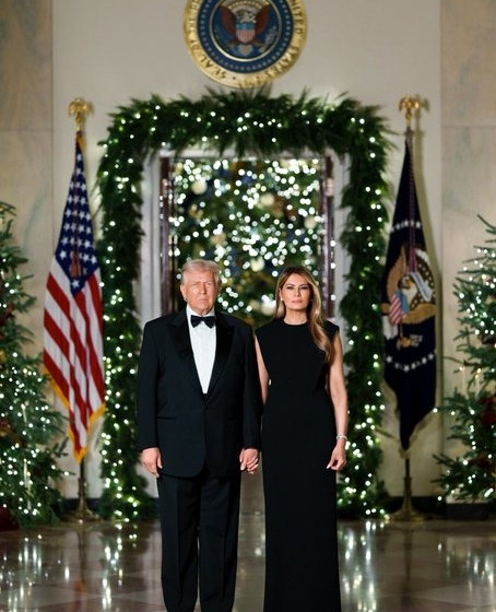 Photo News: “Merry Christmas From President Donald J. Trump And First Lady Melania Trump”—White House Writes