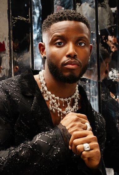 “It’s My Birthday 🎂🎈😌 Send Love… I’m Collecting”— Nigerian Artist Chiké ,Celebrates His 33rd.