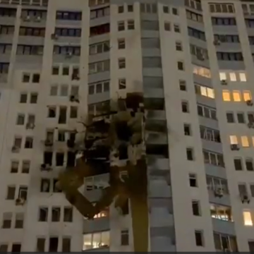 Four People Dead And Twenty Residential Building Damage In Russia Strike After Ukrainian President Sounds Out Warning To Citizens