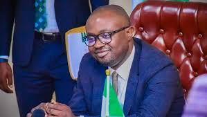 Interior Minister, Hon. Olubunmi Tunji-Ojo Warns Immigration Officers Against Bribery During His Unscheduled Visit, To Passport Office, Abuja, Vows Dismissal To Culprits