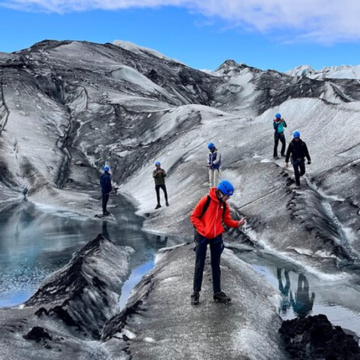 Glacier Tourism – Expploring The Frozen Frontiers Of The World