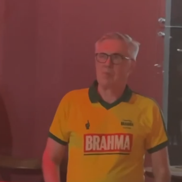 image Carlo Ancelotti at Carnaval in Brazil @ Salvador de Bahia. 😎🇧🇷