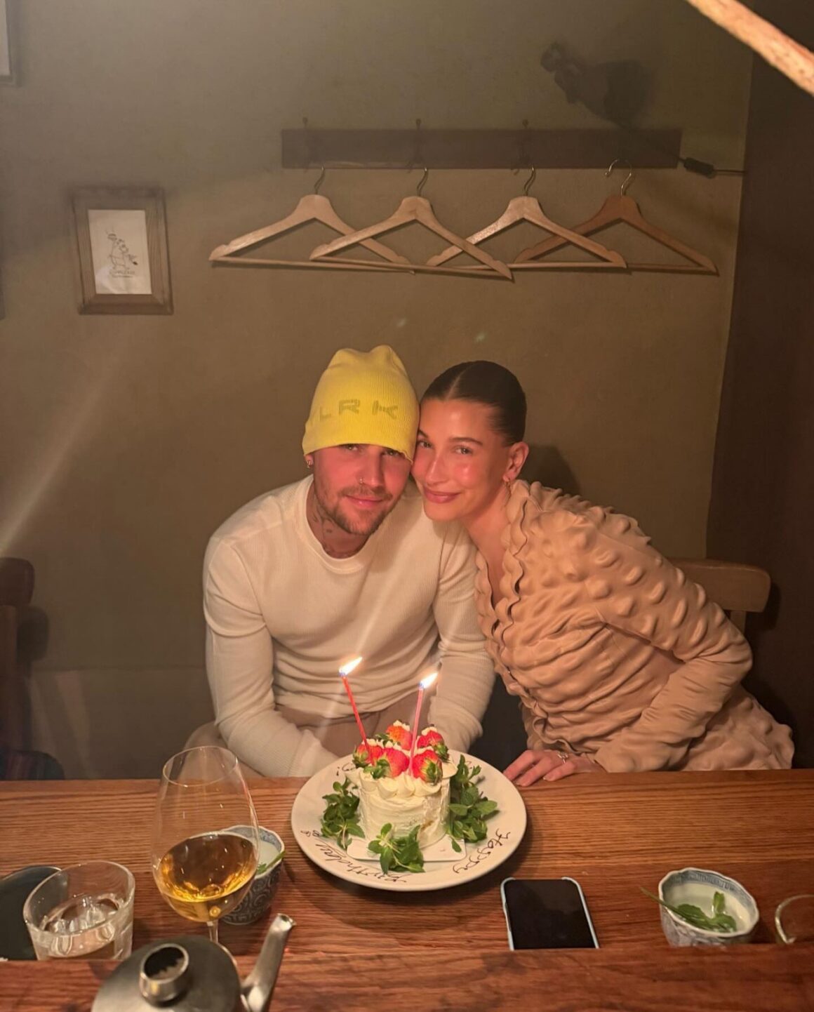 Photo Story: “No One I’d Rather Spend My Birthday Withhh.. :)) 💋” Justin Bieber Celebrate 32nd Birthday With Wife Hailey