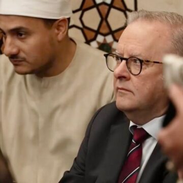 Australia’s PM Anthony Albanese Escorted Out Through A Rear Exit, After Sydney Mosque Visitation Turns Hostile, With Worshippers Directly Confronting Him.