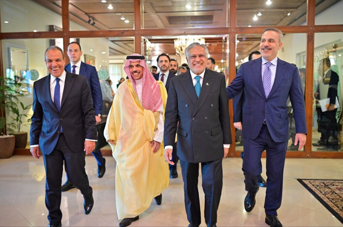 Four-Nation Meeting Between Pakistan, Turkey, Egypt, And Qatar To Halt The War On Iran Opens In Islamabad, Foreign Minister Dar Expresses Confidence