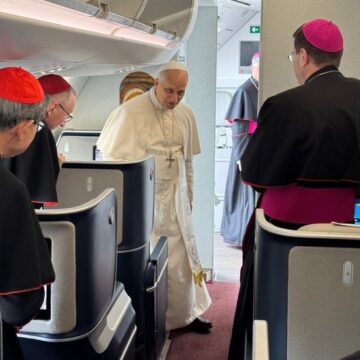 WhatsApp Image 2026-04-17 at 11.12.04 AM Photo News: Pope Leo XIV Boards The Papal Plane In Cameroon’s Capital, Yaoundé, Heads To The Southwestern City Of Douala, Where He Will Celebrate Mass.