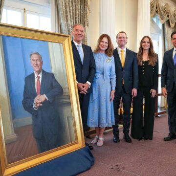 Photo News: State Department Honors 70th Secretary Of State Mike Pompeo, Unveils Portrait